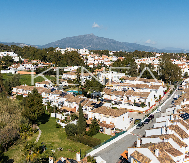 Casa adosada en el Campanario – Estepona
