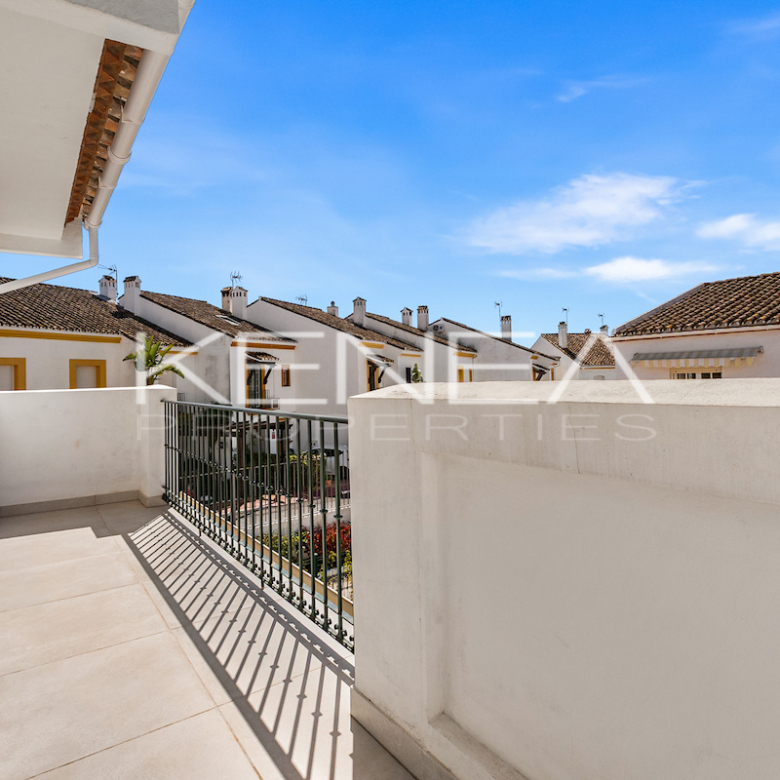 Casa adosada en el Campanario – Estepona