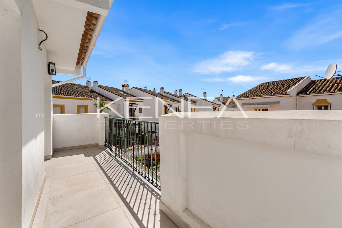 Casa adosada en el Campanario – Estepona