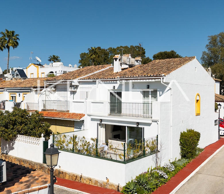 Casa adosada en el Campanario – Estepona