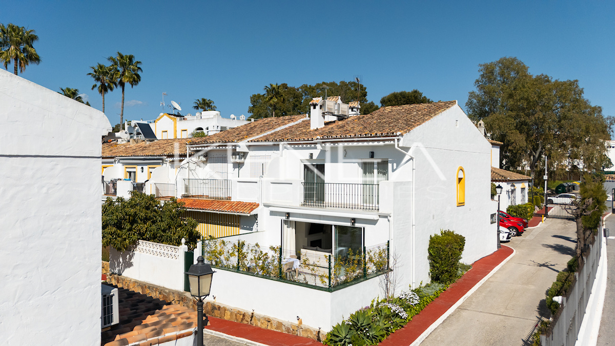 Casa adosada en el Campanario – Estepona